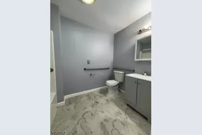 170 N Oraton Pkwy #111, East Orange, NJ 07017 - Photo 7