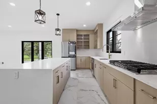 40 Evelyn Ave, Franklin Township, NJ 08823 - Photo 11