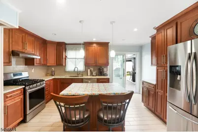 354 Colonia Blvd, Woodbridge Township, NJ 07067 - Photo 9