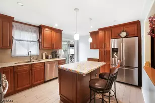 354 Colonia Blvd, Woodbridge Township, NJ 07067 - Photo 7