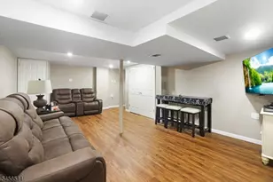 354 Colonia Blvd, Woodbridge Township, NJ 07067 - Photo 19