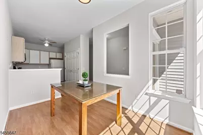33 Gordon Circle, Parsippany, NJ 07054 - Photo 5