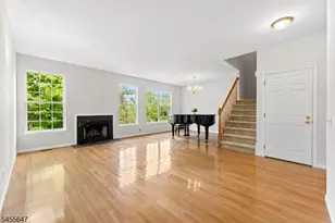 33 Gordon Cir, Parsippany, NJ 07054 - Photo 7