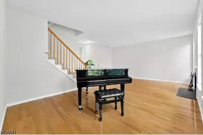 33 Gordon Circle, Parsippany, NJ 07054 - Photo 9