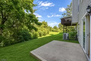 33 Gordon Cir, Parsippany, NJ 07054 - Photo 29
