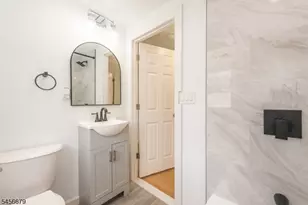 549 Beach St, Orange, NJ 07050 - Photo 11