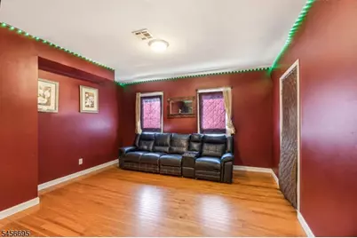 34 Hillman St, Paterson, NJ 07522 - Photo 3