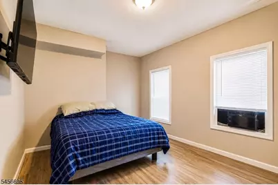 34 Hillman St, Paterson, NJ 07522 - Photo 9