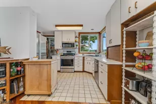 90 Ithanell Rd, Hopatcong, NJ 07843 - Photo 15