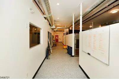 85A Walnut St, Montclair, NJ 07042 - Photo 25