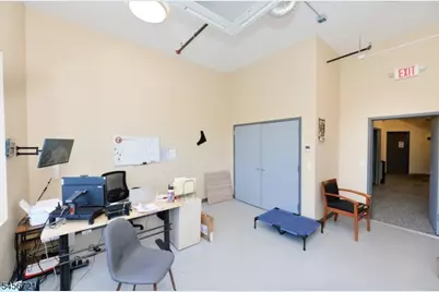 85A Walnut St, Montclair, NJ 07042 - Photo 23