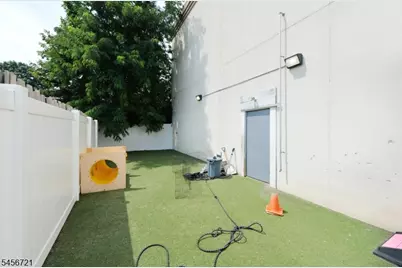 85A Walnut St, Montclair, NJ 07042 - Photo 43