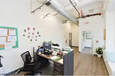 85A Walnut St, Montclair, NJ 07042 - Photo 7