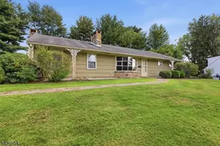 7 Essex Rd, Washington Township, NJ 07882 - Photo 3