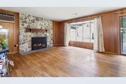 7 Essex Rd, Washington Township, NJ 07882 - Photo 15
