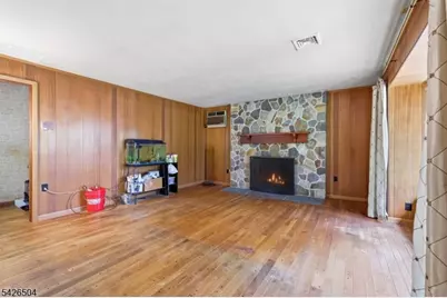 7 Essex Rd, Washington Township, NJ 07882 - Photo 19