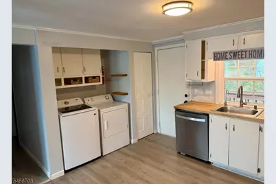 54 Northwood Dr, High Bridge, NJ 08829 - Photo 9