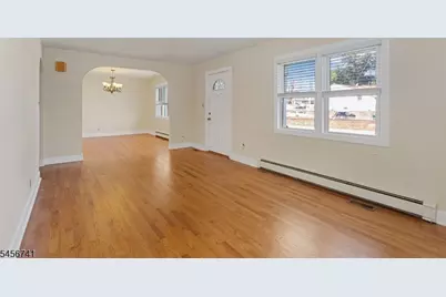 418 President St, Saddle Brook Township, NJ 07663 - Photo 5