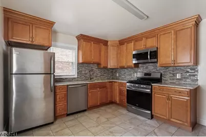 418 President St, Saddle Brook Township, NJ 07663 - Photo 9