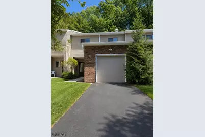 31 Lockley Ct, Wayne, NJ 07470 - Photo 1