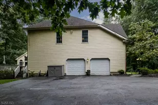 10 Ashley Dr, Mount Olive, NJ 07836 - Photo 43