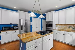 10 Ashley Dr, Mount Olive, NJ 07836 - Photo 17