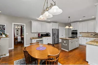 10 Ashley Dr, Mount Olive, NJ 07836 - Photo 9