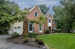 10 Ashley Dr, Mount Olive, NJ 07836 - Photo 3