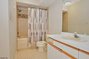 606 Skyline Dr, Haledon, NJ 07508 - Photo 17