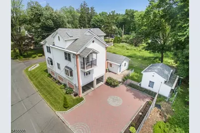 2 Waterway Rd, Wayne, NJ 07470 - Photo 3