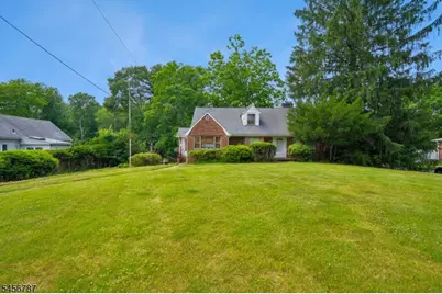 321 Saint Cloud Ave, West Orange Township, NJ 07052 - Photo 3