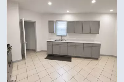 245 Alexander St #2, Newark, NJ 07106 - Photo 5