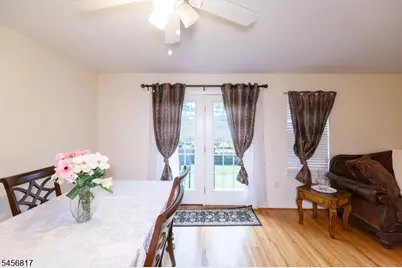 17 Heritage Ct, Ewing Township, NJ 08628 - Photo 3