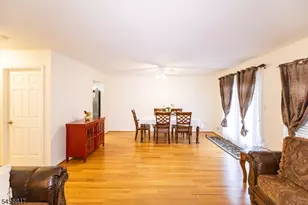 17 Heritage Ct, Ewing Township, NJ 08628 - Photo 5