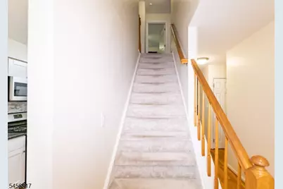17 Heritage Ct, Ewing Township, NJ 08628 - Photo 29