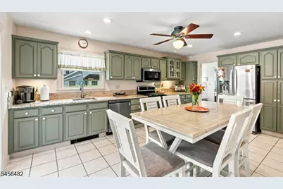 71 Schuyler Ave, Pompton Lakes, NJ 07442 - Photo 9