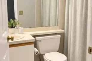 8 Vaughan Dr, Newark, NJ 07103 - Photo 3
