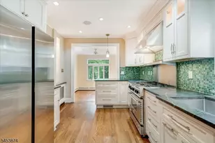22 Shadyside Ave, Summit, NJ 07901 - Photo 11