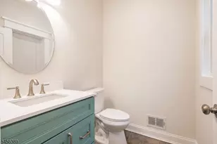 217 E Clay Ave, Roselle Park, NJ 07204 - Photo 17
