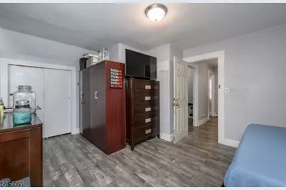 25 Comfort Pl, Clifton, NJ 07011 - Photo 23