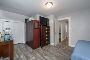 25 Comfort Pl, Clifton, NJ 07011 - Photo 23