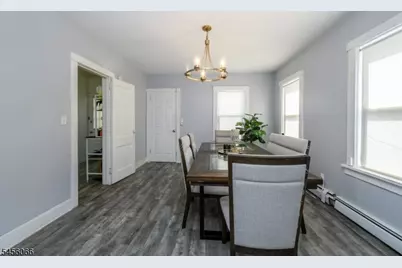 25 Comfort Pl, Clifton, NJ 07011 - Photo 9