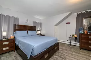 25 Comfort Pl, Clifton, NJ 07011 - Photo 21