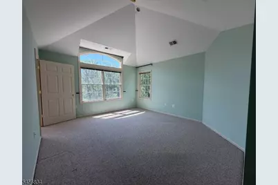 117 Crown Ct, Livingston, NJ 07039 - Photo 9