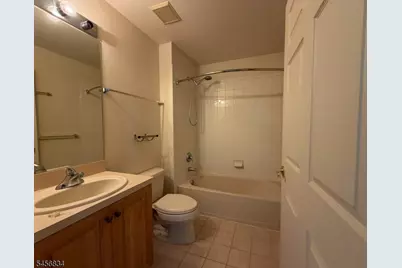 117 Crown Ct, Livingston, NJ 07039 - Photo 15