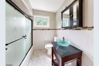 1019 Colby Ave, Raritan, NJ 08869 - Photo 7
