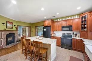 508 Maple Ln, Allamuchy Township, NJ 07821 - Photo 9
