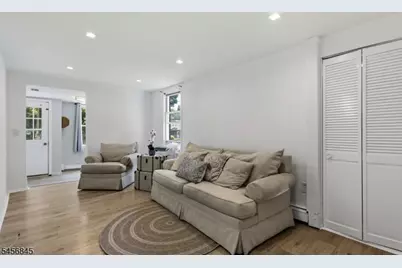 32 Schwarz Blvd, Jefferson Township, NJ 07849 - Photo 11
