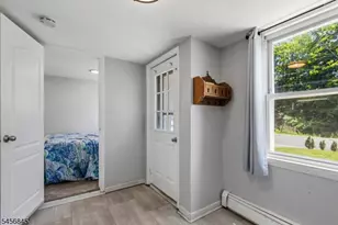 32 Schwarz Blvd, Jefferson Township, NJ 07849 - Photo 15