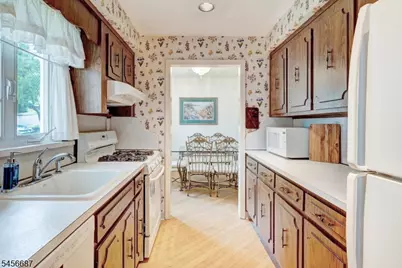 14 Holmes St, West Orange Township, NJ 07052 - Photo 7